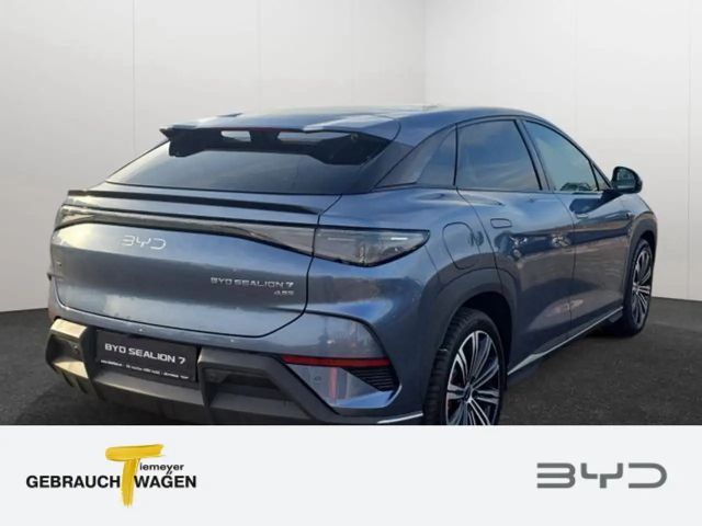 BYD Sealion 7