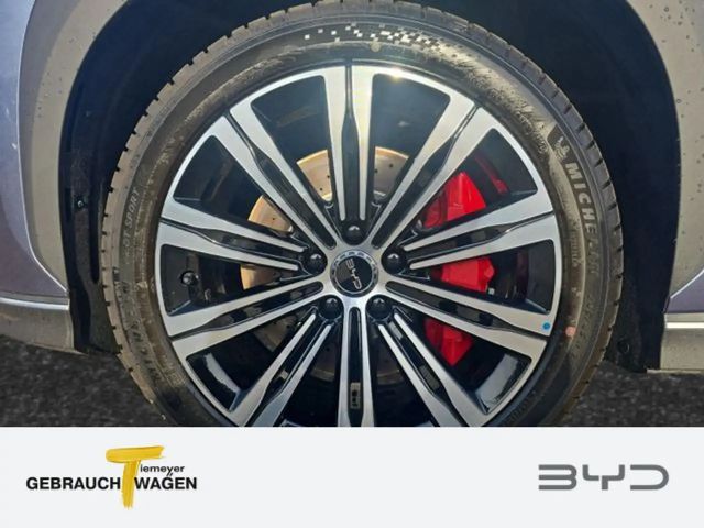 BYD Sealion 7