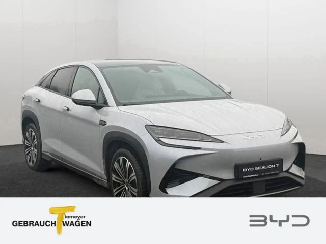 BYD Sealion 7