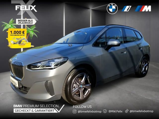 BMW 218 i Active Tourer+DR. ASS. PRO+ANH.KUPPLUNG+HEAD UP 2025 Benzine