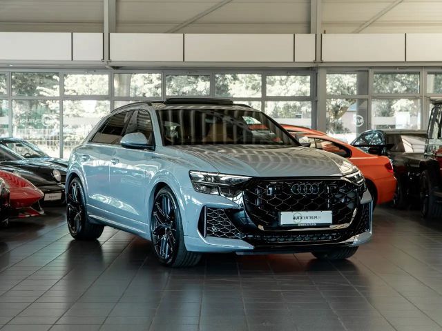 Audi RS Q8 Carbon HUD Pano B&W Memo 2025 Benzine