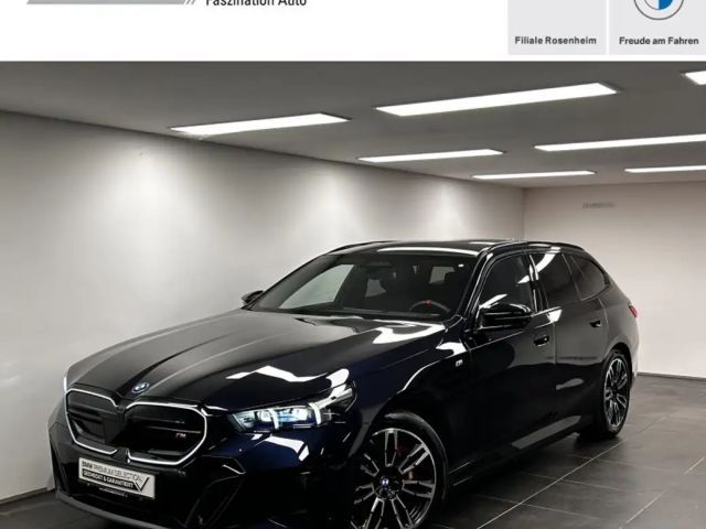 BMW i5 M60 xDrive Touring M Sportpaket Pro B&W Pano. AHK 2025 Elektrisch