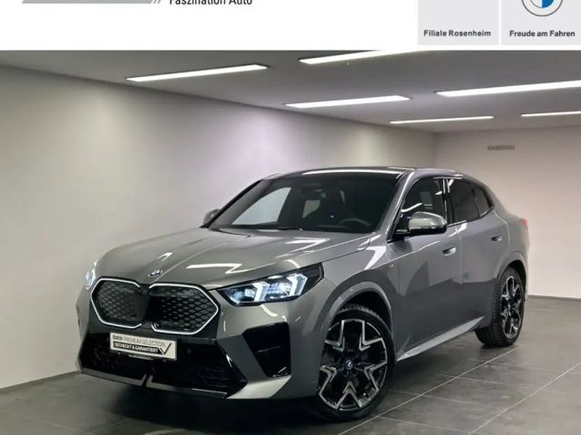 BMW iX2 xDrive30 M Sportpaket Pro Pano. Harman/Kardon DAB 2025 Elektrisch