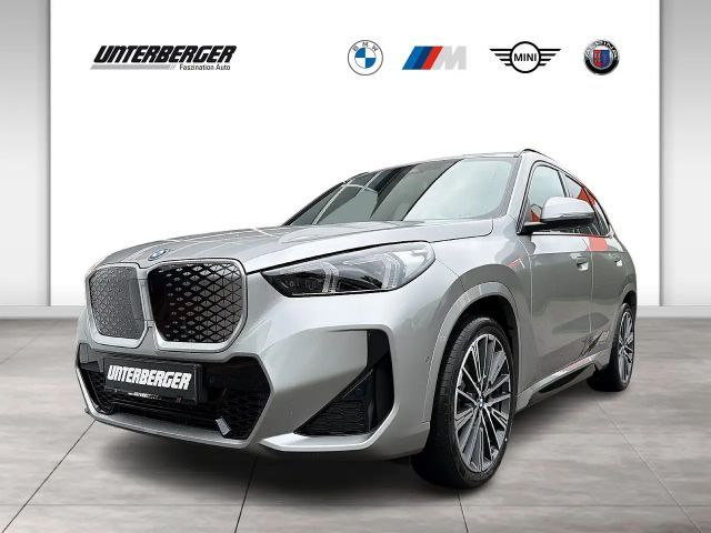 BMW iX1 eDrive20 M Sport 20" AHK Aktivsitz Driving Assista 2026 Elektrisch