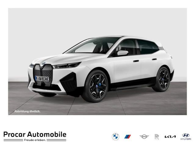 BMW iX xDrive40 M Sport HUD PANO ACC AHK 360°KAM LM 2024 Elektrisch