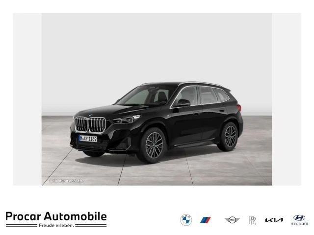 BMW X1 xDrive23i M Sport HUD PANO ACC AHK RFK NAVI 2023 Benzine