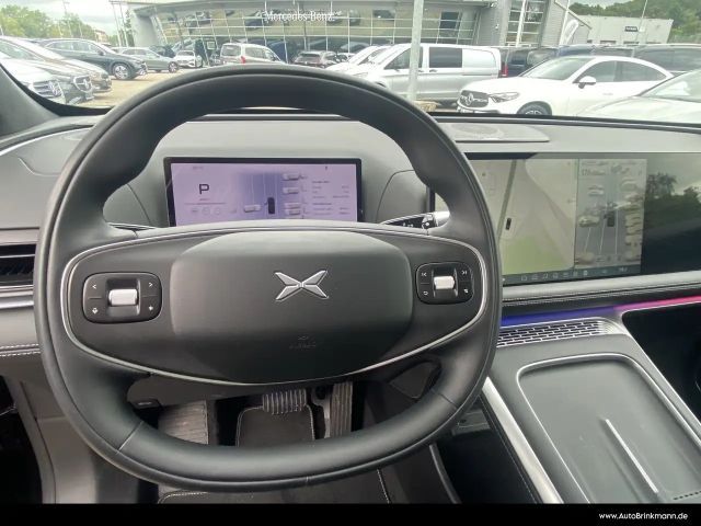 Xpeng G9