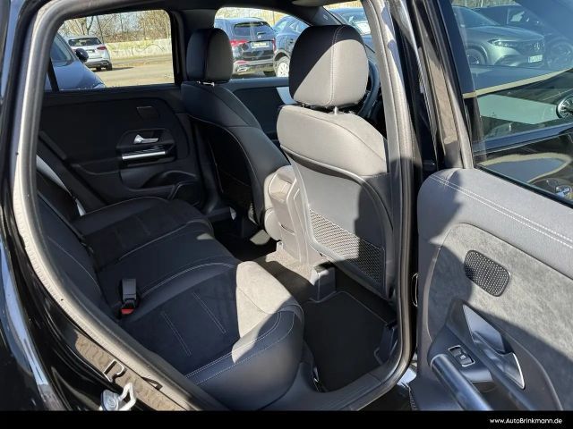 Mercedes-Benz GLA 180