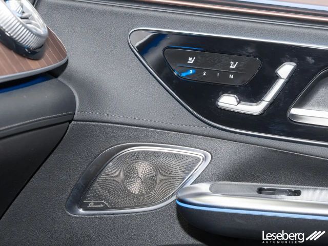 Mercedes-Benz EQE 300