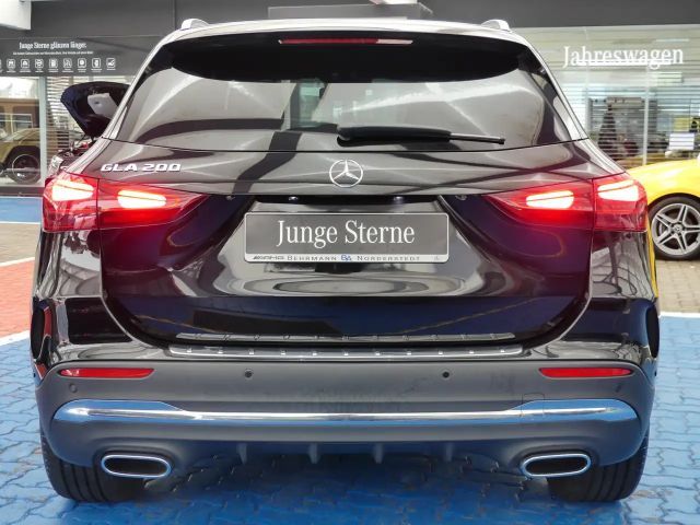 Mercedes-Benz GLA 200