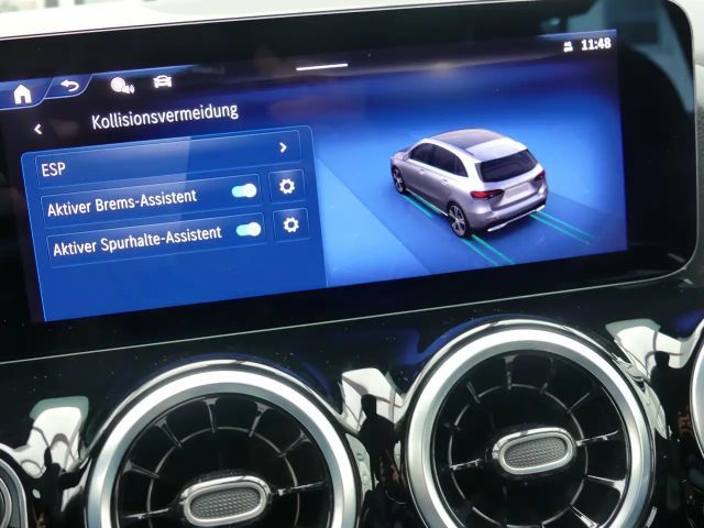 Mercedes-Benz B 180