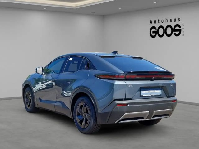 Toyota C-HR+