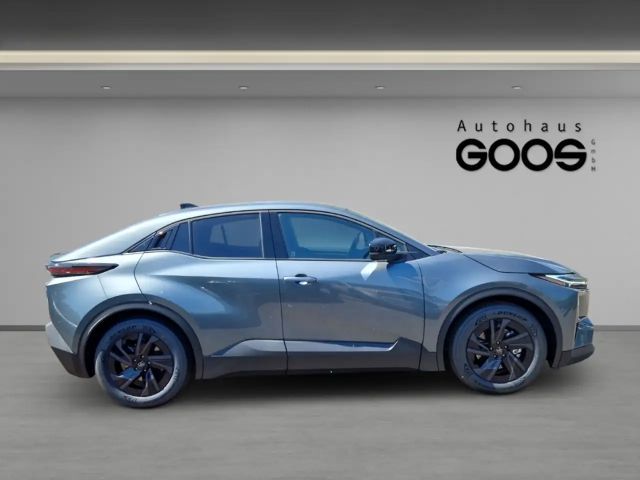 Toyota C-HR+