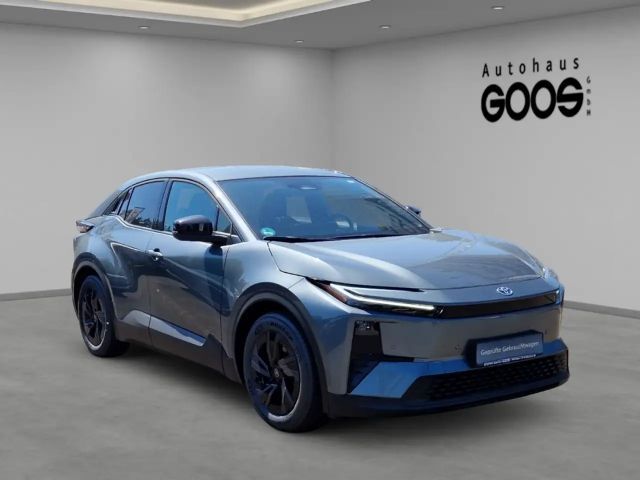 Toyota C-HR+