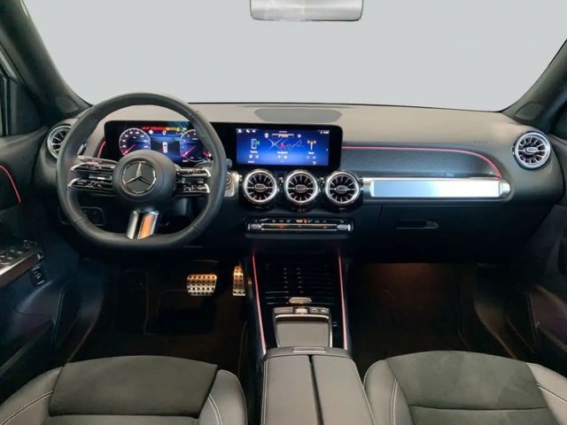 Mercedes-Benz GLB 220