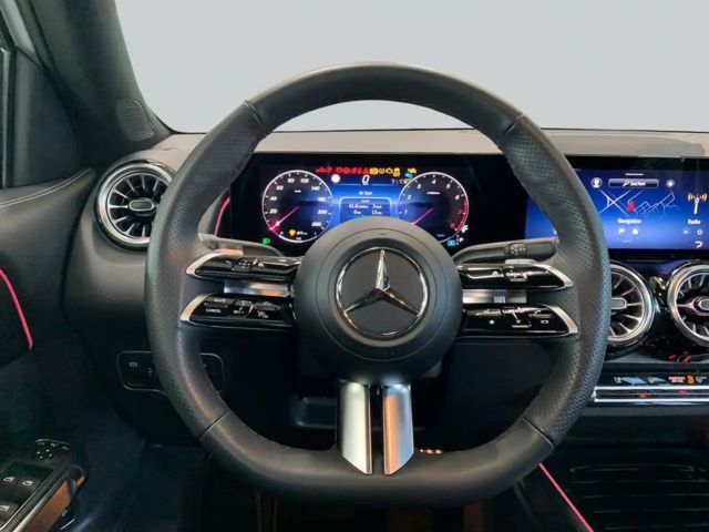 Mercedes-Benz GLB 220