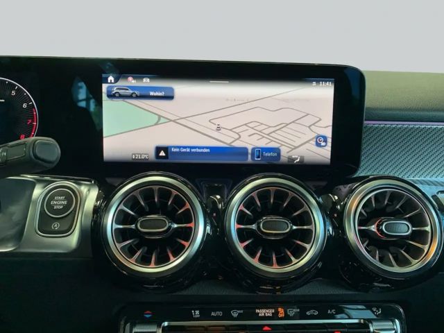 Mercedes-Benz GLB 220