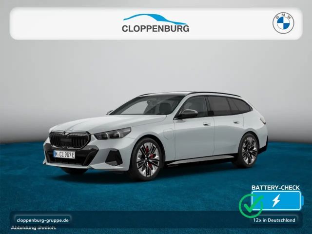 BMW 550 e xDrive Touring M Sportpaket UPE: 100.880€ 2025 Hybride / Benzine