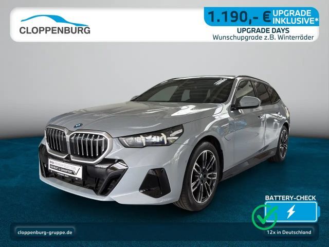 BMW 550 e xDrive Touring M Sportpaket AHK BT UPE: 98.030€ 2025 Hybride / Benzine