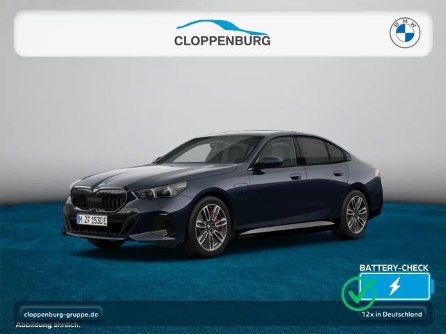 BMW 550 e xDrive Limousine M Sportpaket UPE: 98.970€ 2025 Hybride / Benzine