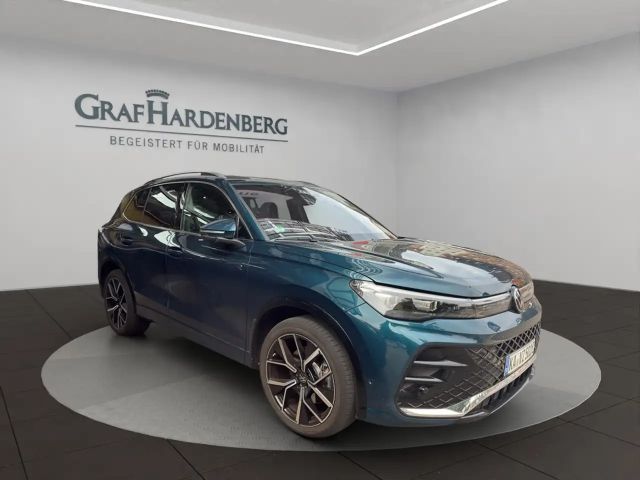 Volkswagen Tiguan 1.5 TSI Automatik R-Line eHybrid 2025 Hybride / Benzine