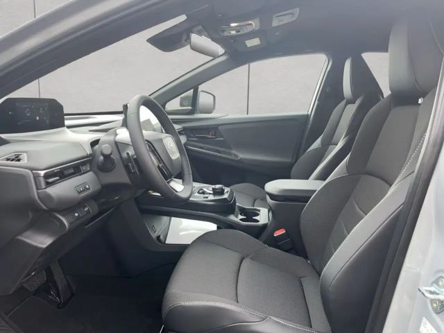 Toyota C-HR+