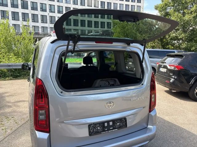 Toyota Proace City