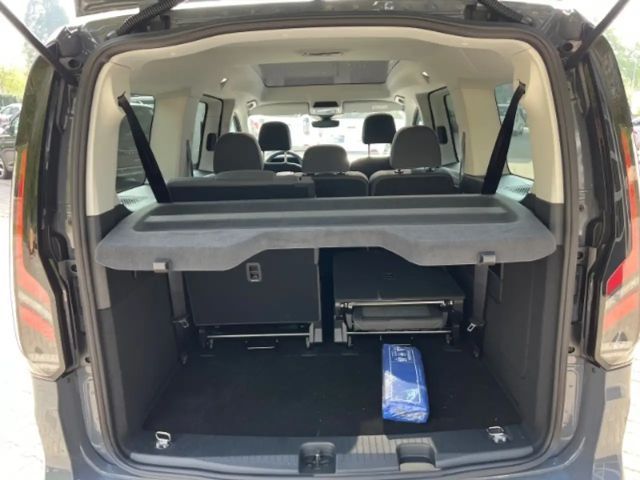 Ford Grand Tourneo