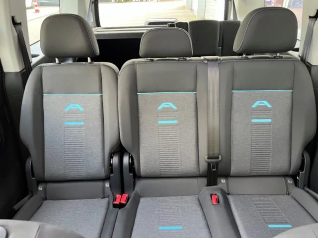 Ford Grand Tourneo