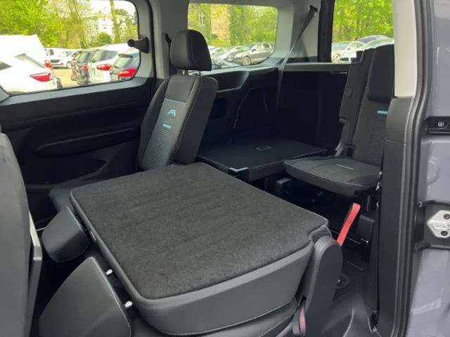Ford Grand Tourneo