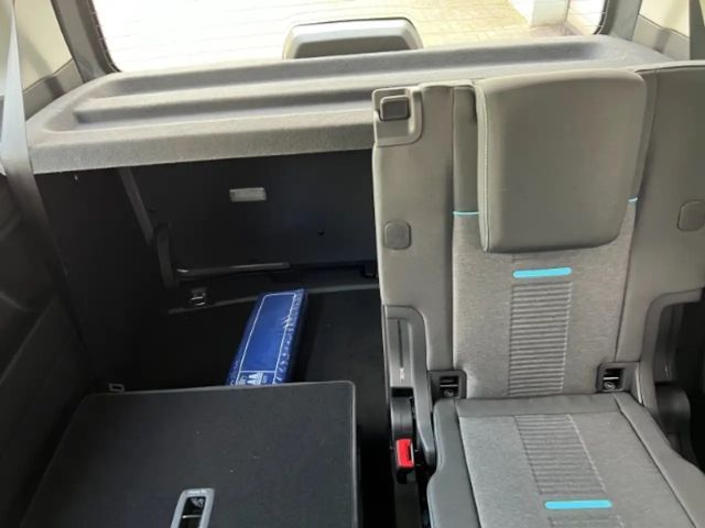 Ford Grand Tourneo
