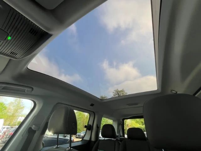 Ford Grand Tourneo