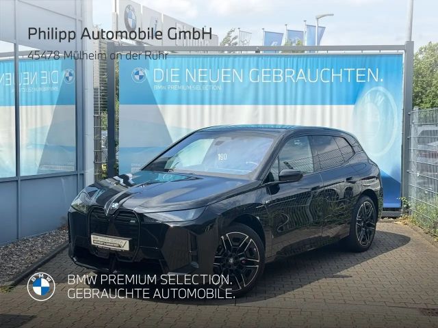 BMW iX M70 xDrive 2-Achs-Luft P.Sky H&K Int-Lenk AHK 2025 Elektrisch