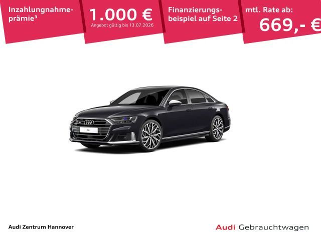 Audi S8