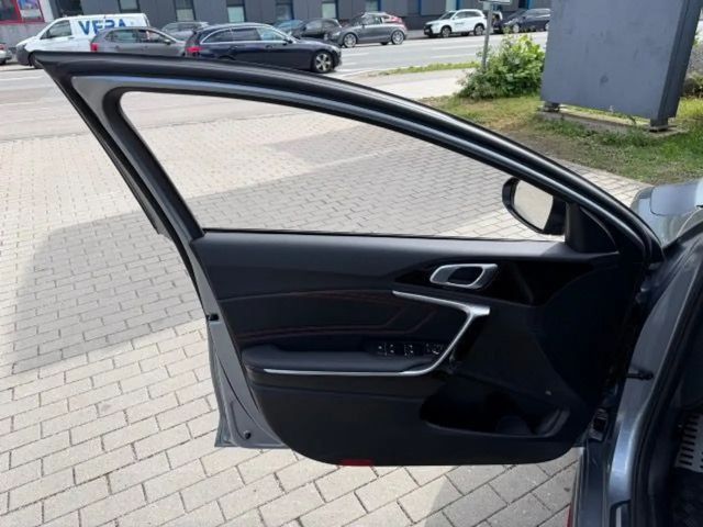 Kia Ceed / cee'd