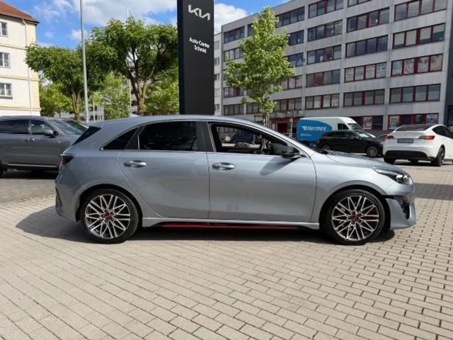 Kia Ceed / cee'd