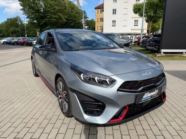 Kia Ceed / cee'd