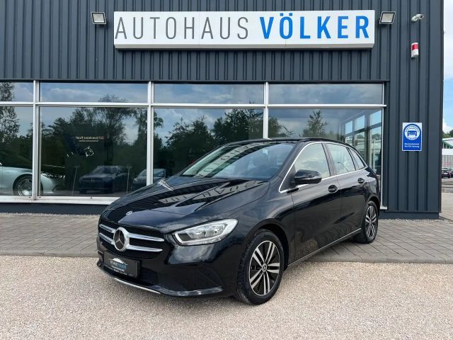 Mercedes-Benz B 250 e Progressive+Hybrid Benzin/Elektro+ 2021 Hybride / Benzine