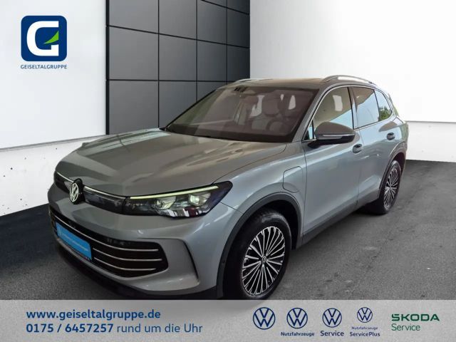 Volkswagen Tiguan 1.5 TSI eHybrid Elegance *DSG*MATRIX*AHK*PANO*EASY OPEN*NAVI* 2025 Benzine