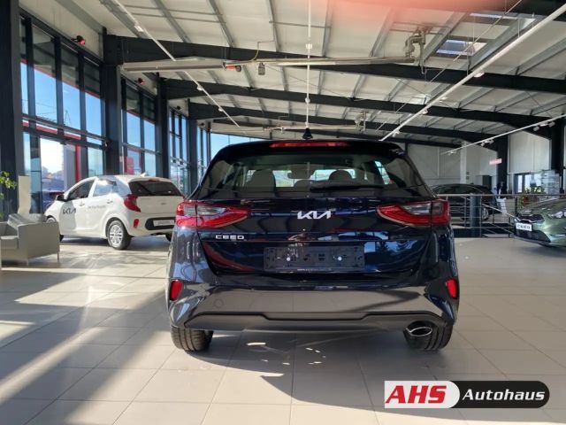Kia Ceed / cee'd
