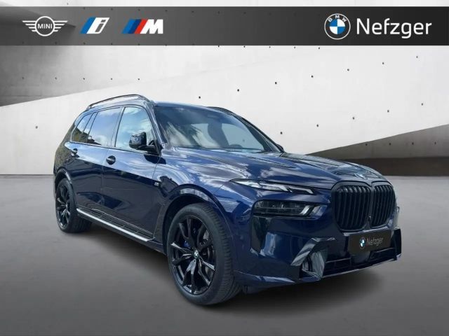 BMW X7 40D xDrive Pano H&K Massage Iconic Glow 2023 Diesel