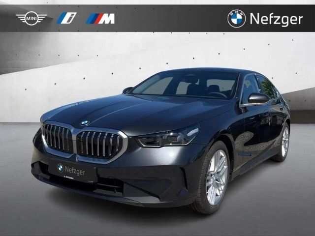 BMW 520 d H&K Memory Pano Alarm Klima Sitz Ambientes Innen 2025 Diesel