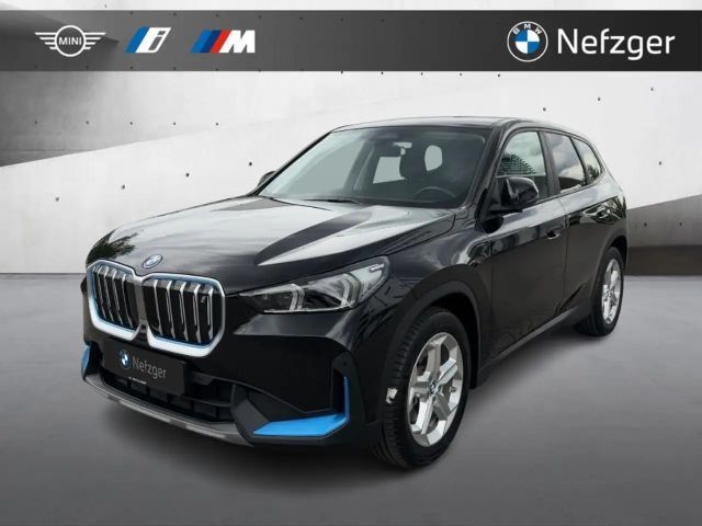 BMW iX1 xDrive30 LED RFK PDC Adap. M FAHRWERK 2023 Elektrisch