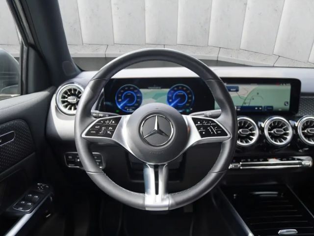 Mercedes-Benz EQB 250