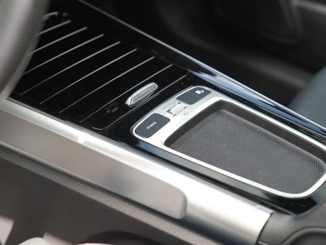 Mercedes-Benz EQB 250