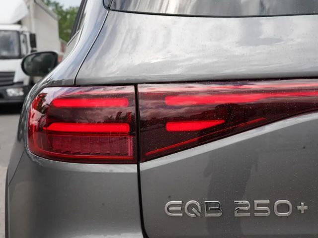 Mercedes-Benz EQB 250