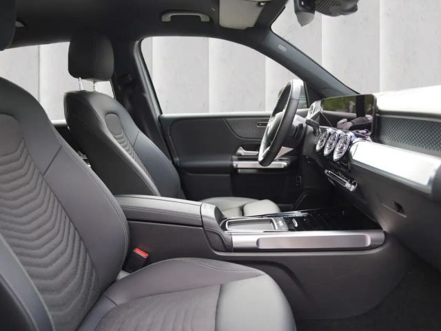 Mercedes-Benz EQB 250