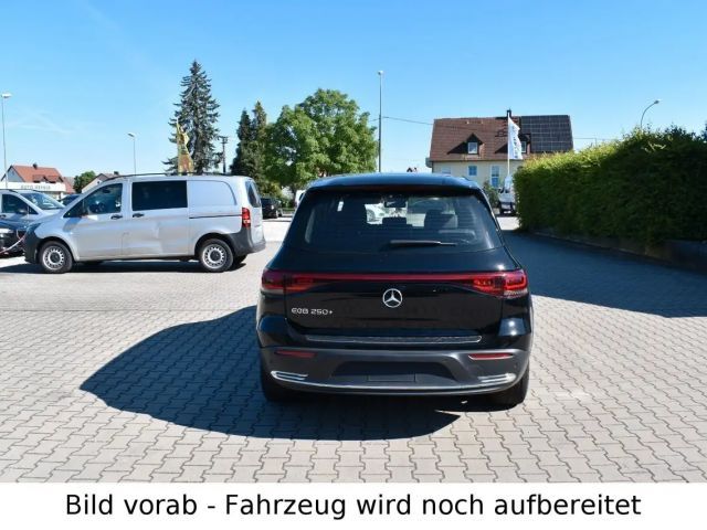 Mercedes-Benz EQB 250