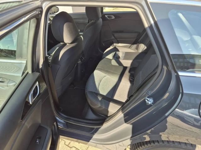 Kia Ceed / cee'd