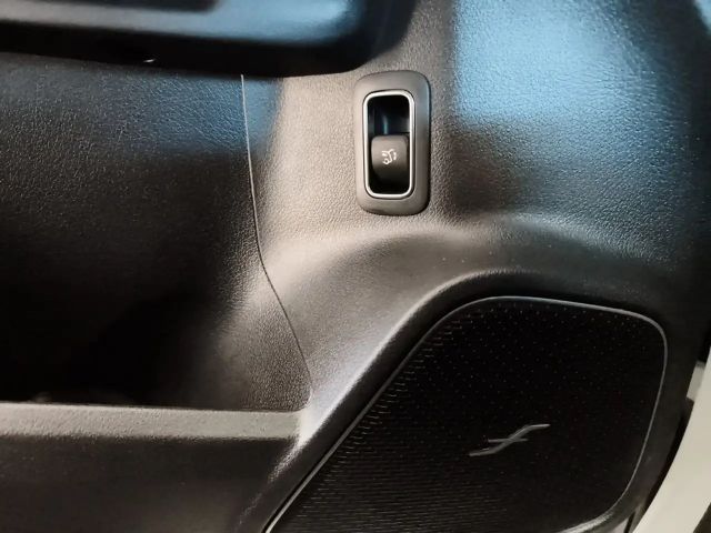 Mercedes-Benz GLB 250